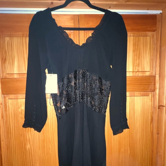 Just Cavalli. Black dress with lace in the middle ,long sleeve, v neck, size M - Picture 6 of 7